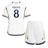 Camisa de time de futebol Real Madrid Toni Kroos #8 Replicas 1º Equipamento Infantil 2023-24 Manga Curta (+ Calças curtas)